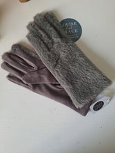 Load image into Gallery viewer, Faux fur Gloves - Available in more colours

